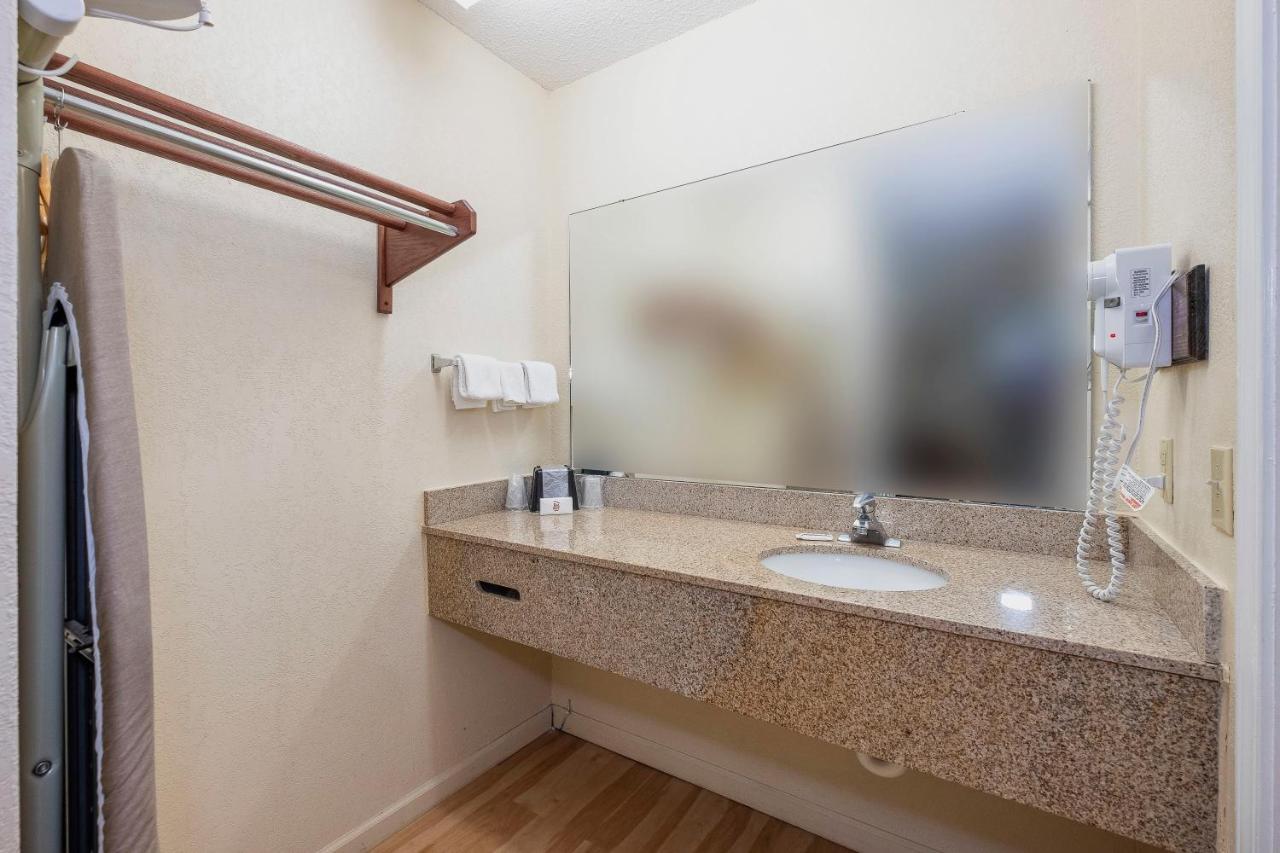 Red Roof Inn & Suites Rome Zewnętrze zdjęcie