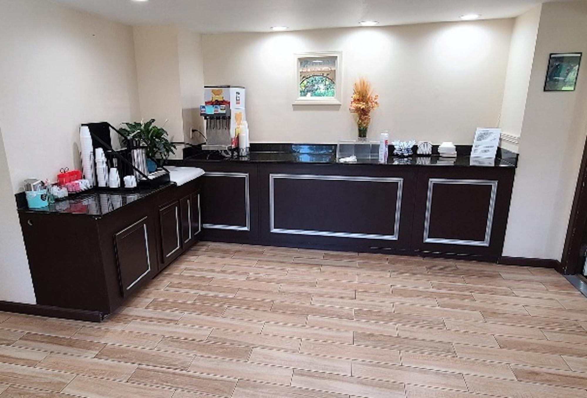 Red Roof Inn & Suites Rome Zewnętrze zdjęcie