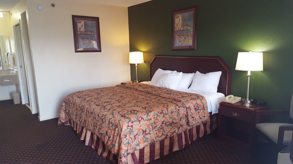 Red Roof Inn & Suites Rome Zewnętrze zdjęcie